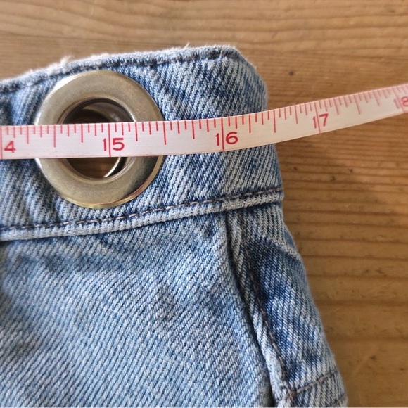 WE THE FREE FREE PEOPLE MOXIE BARREL JEANS Size 28 | Distressed Boho Denim - Picture 10 of 10